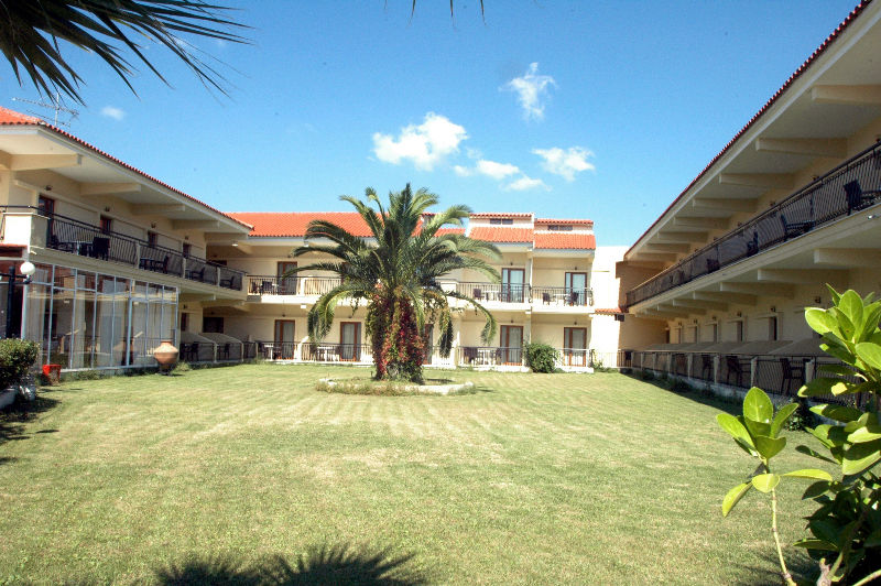 Aristotelis Hotel Fourka Extérieur photo