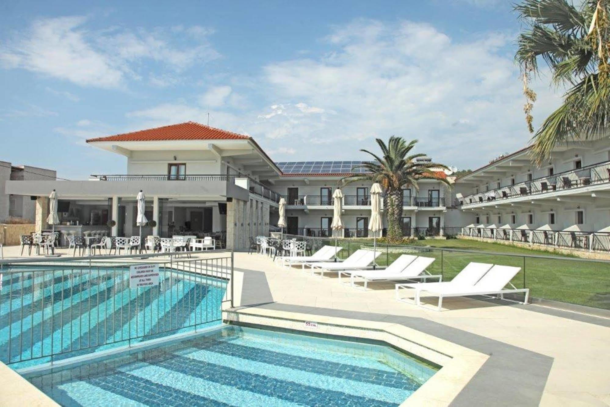 Aristotelis Hotel Fourka Extérieur photo
