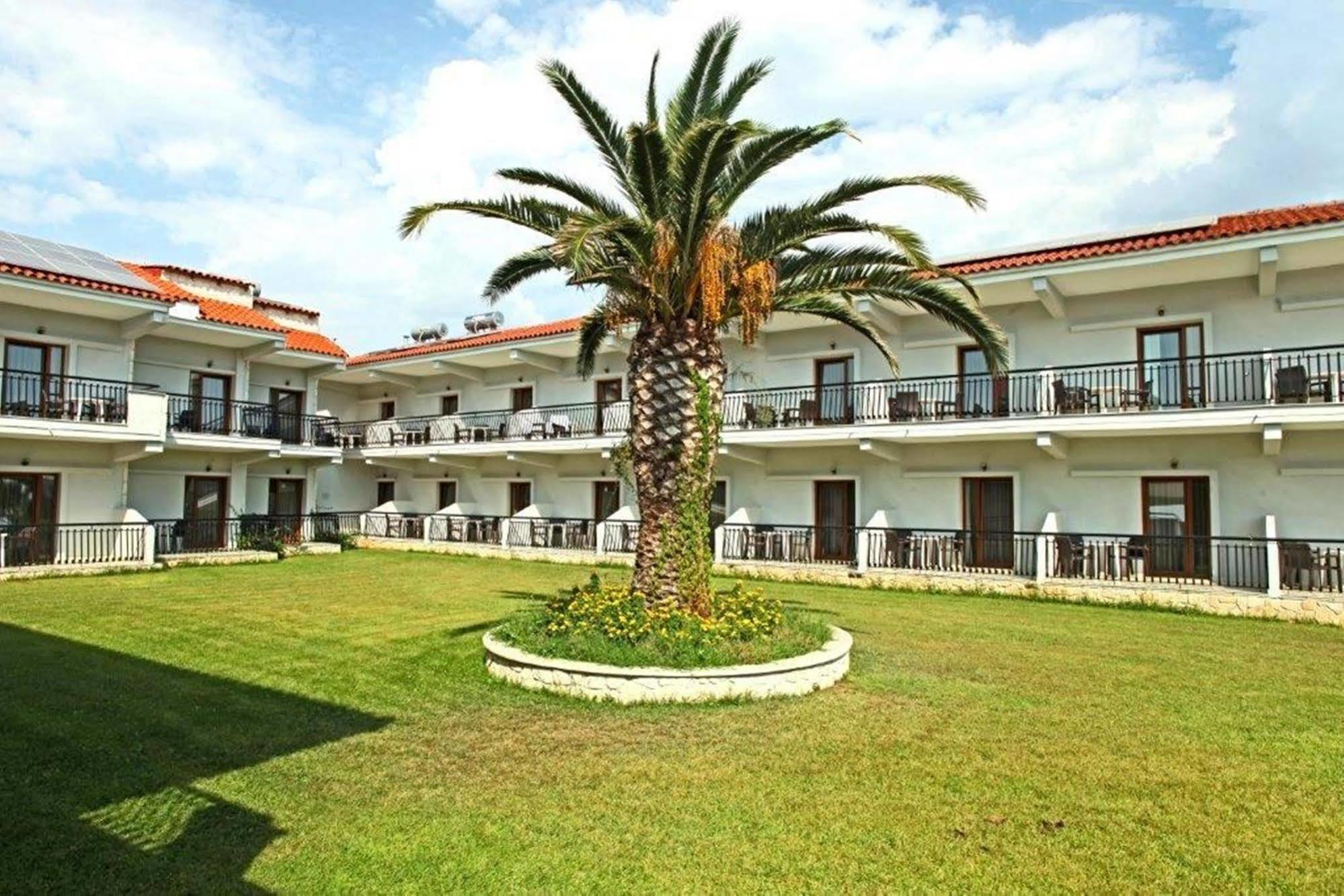Aristotelis Hotel Fourka Extérieur photo