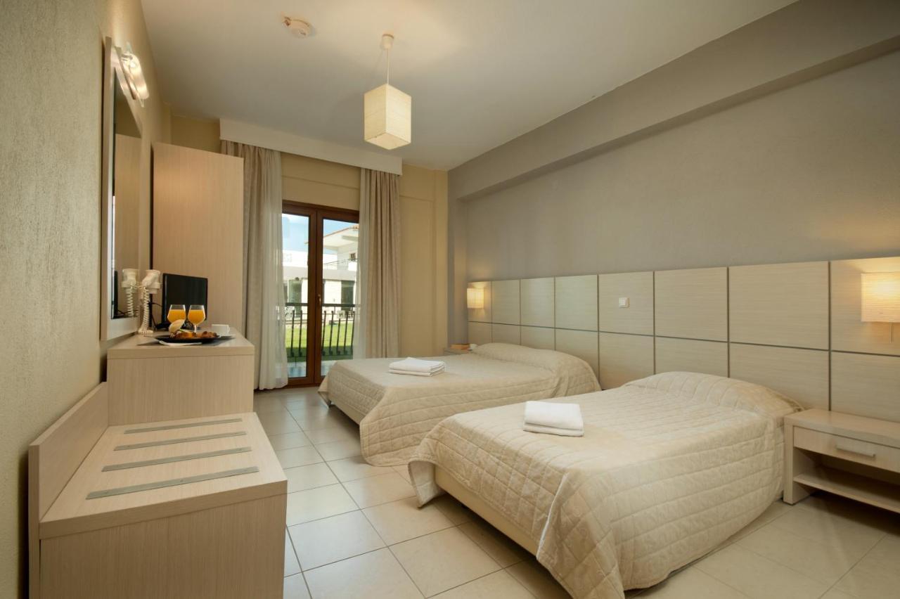 Aristotelis Hotel Fourka Extérieur photo